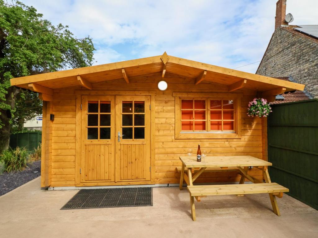 Log Cabin - Amber Glow, Glastonbury