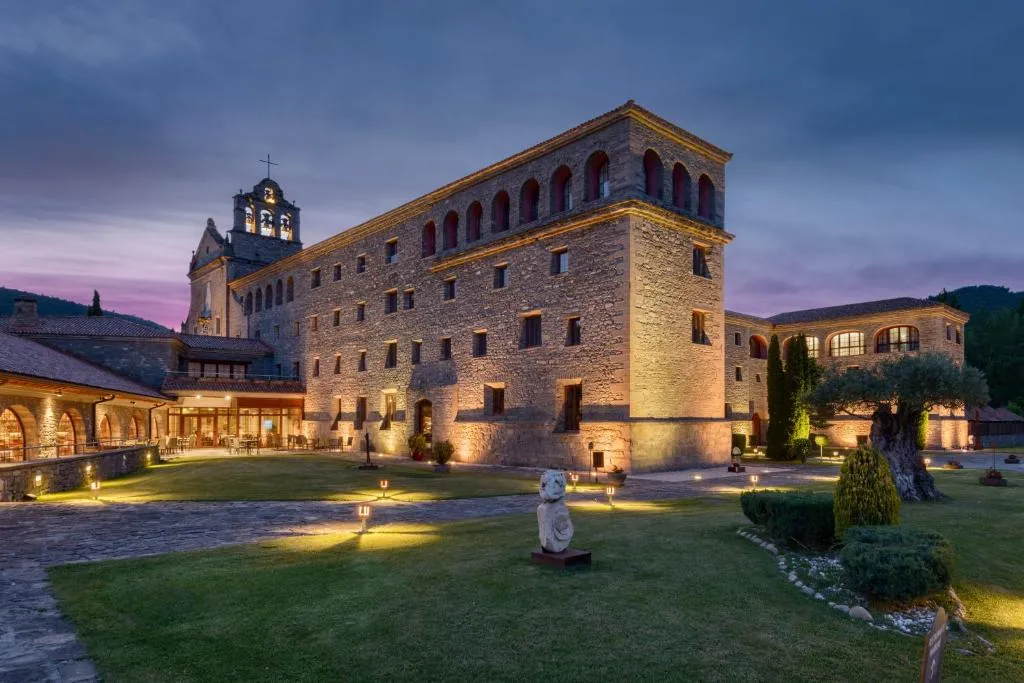 Hotel & Spa Monasterio de Boltaña，位于博尔塔纳的酒店