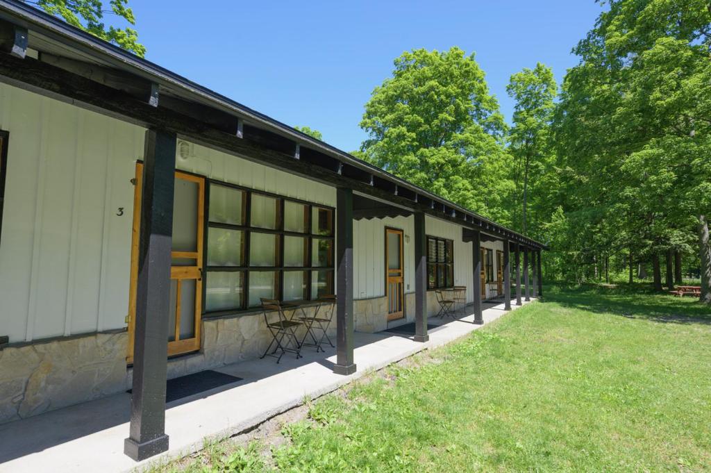 Dune Climb Inn, Empire