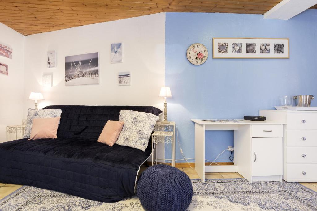 Romantic Studio Center - 3