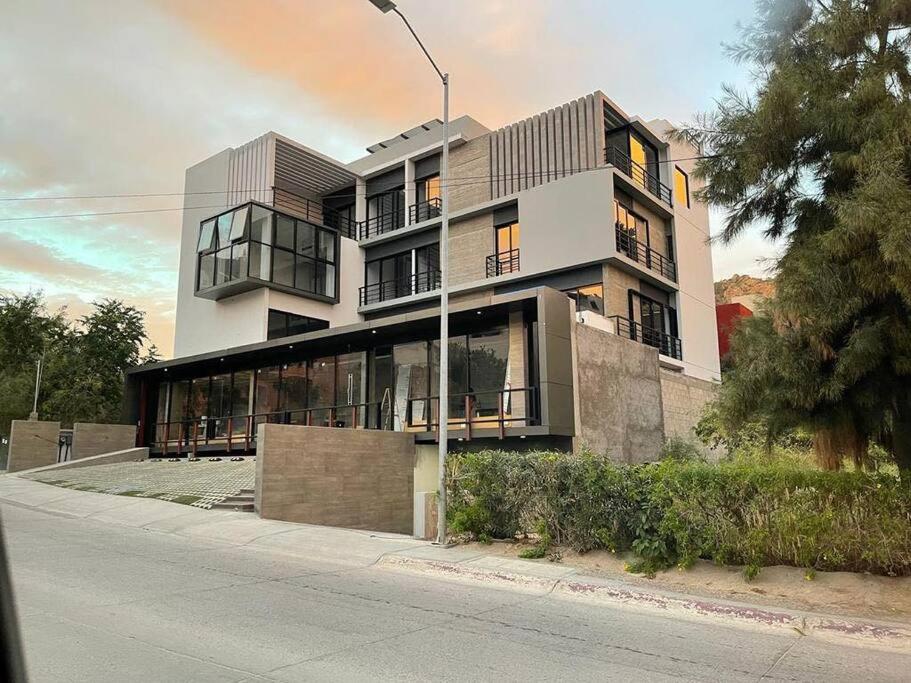 Hermoso condominio, cerca de la marina de Cabo!, Cabo San Lucas