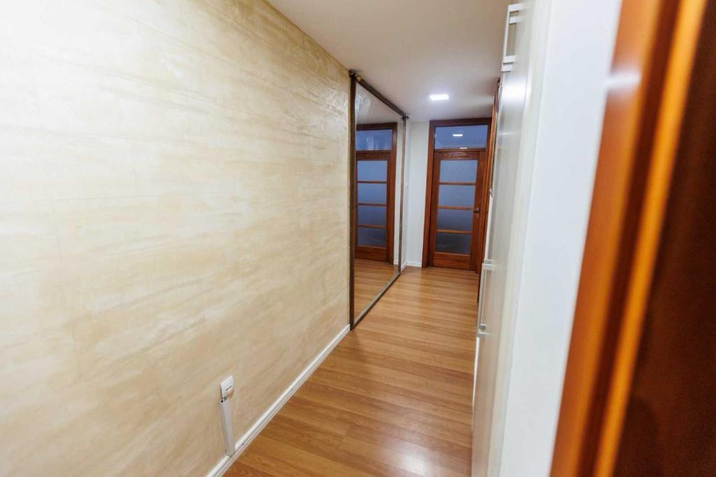 Mirror Apartment - 2
