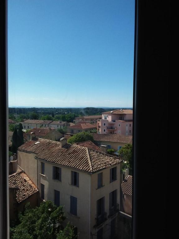 Chambres Individuelle dans Apartment avec ascenseur vue Aérienne sur le Mont Ventoux, Apartments