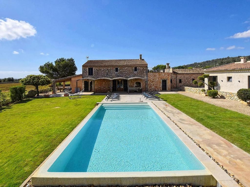 Finca in Manacor with Pool & Near Beaches - 2