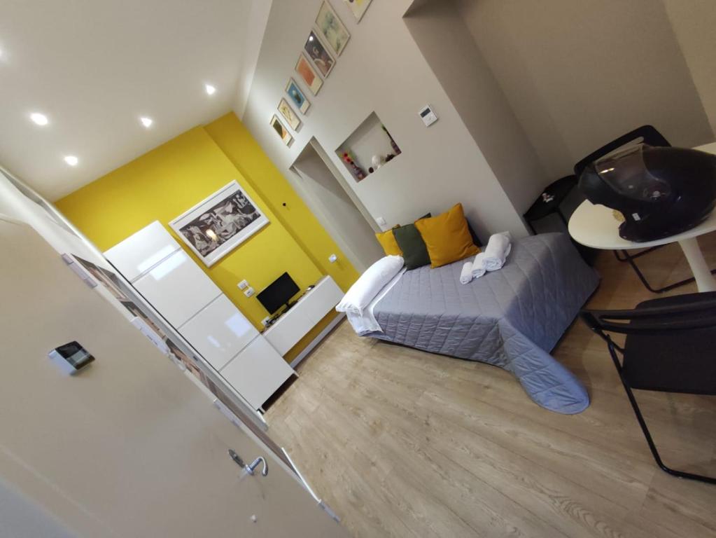 Lory's room - 3