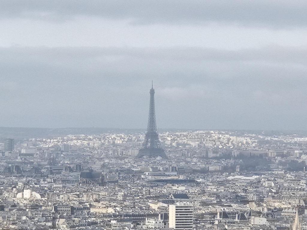 Studio with 180 view of Paris, Paris