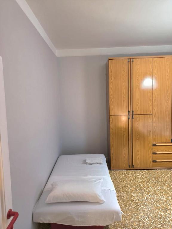 Bilocale in Via degli Orti Variani - 5