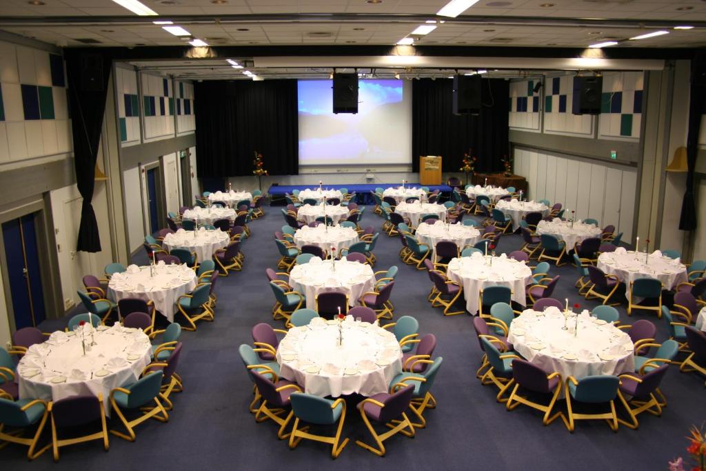 Tárgyalóterem/bálterem