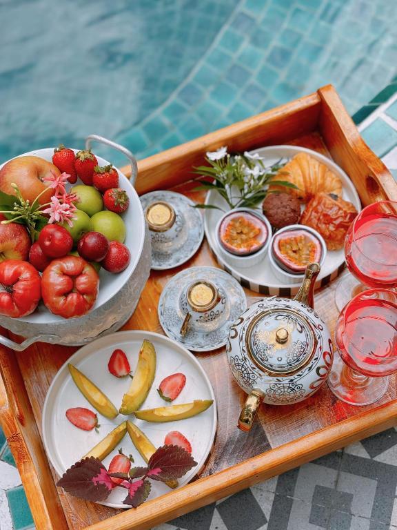 Đồ ăn và thức uống