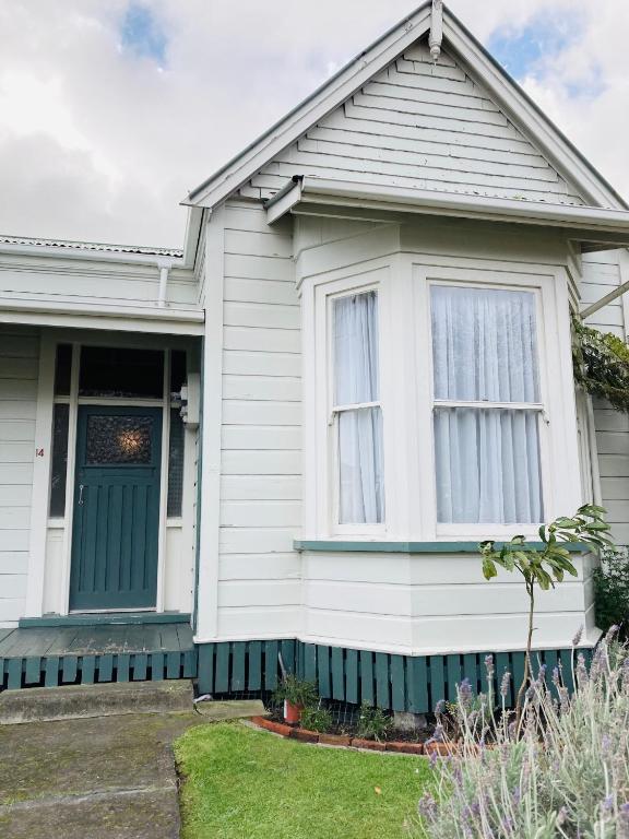 Riverside Villa, Whanganui