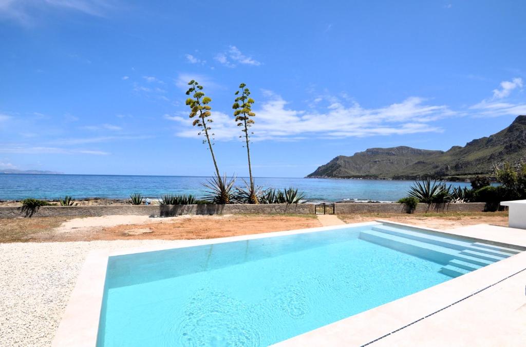 XOROI- Villa primera linea mar con vistas a Bahía Alcudia - 4