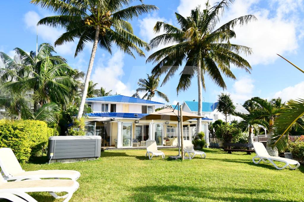 Villa Maya oceanfront with pool, jaccuzzi, wifi, jets in bathroom, Trou dʼ Eau Douce