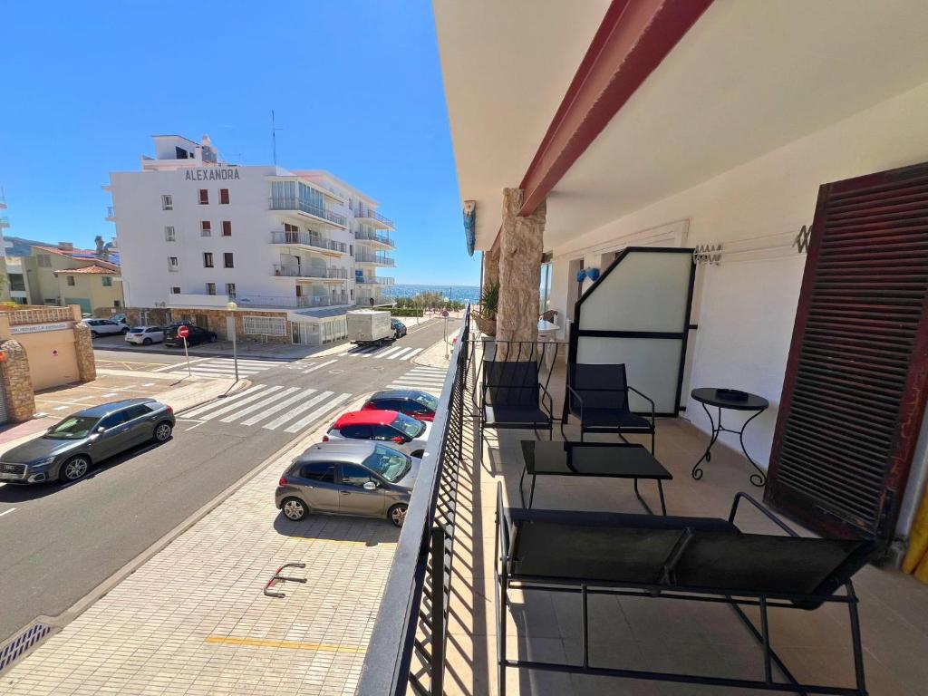 Mar y Siesta 12, Roses