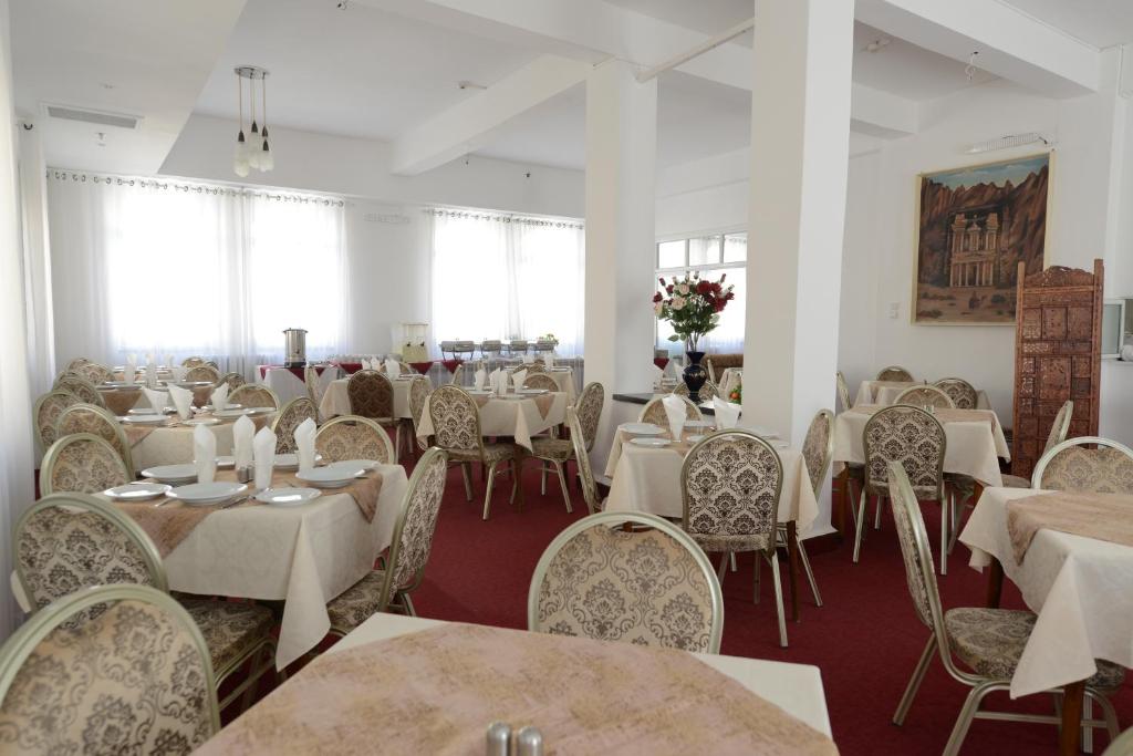 Restaurant, Rivoli Hotel in Jerusalem