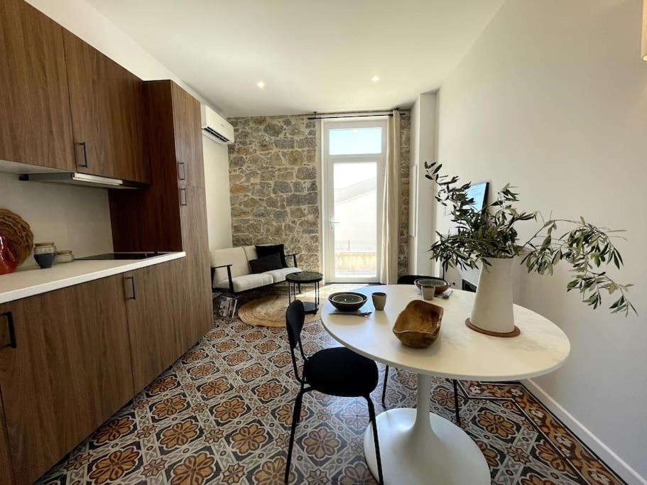 Appartement cosy, climatisé et central à deux pas de la mer ! - 1