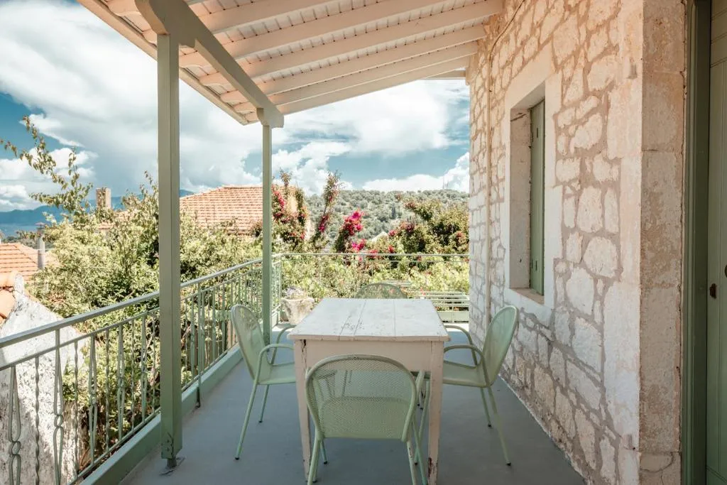 Teacher's House, hotel in Meganisi