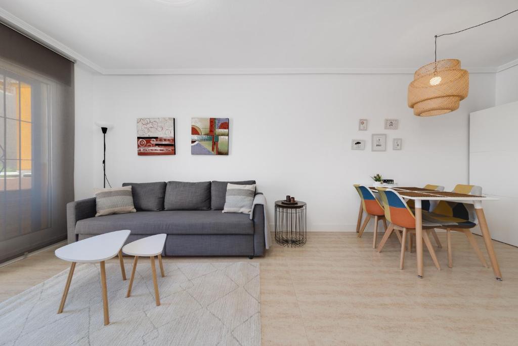 CB Living - Pool view apartment in Aguamarina - 3
