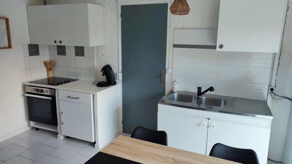 T2 RDC avec Jardin, Cap d'Agde, Secteur Falaise, 100 m plage, Clim, WIFI, Parking - 2