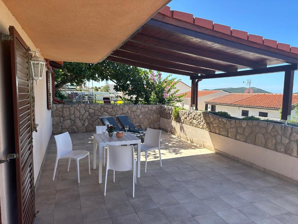 Studio Mona 2, Meerblick, Drage