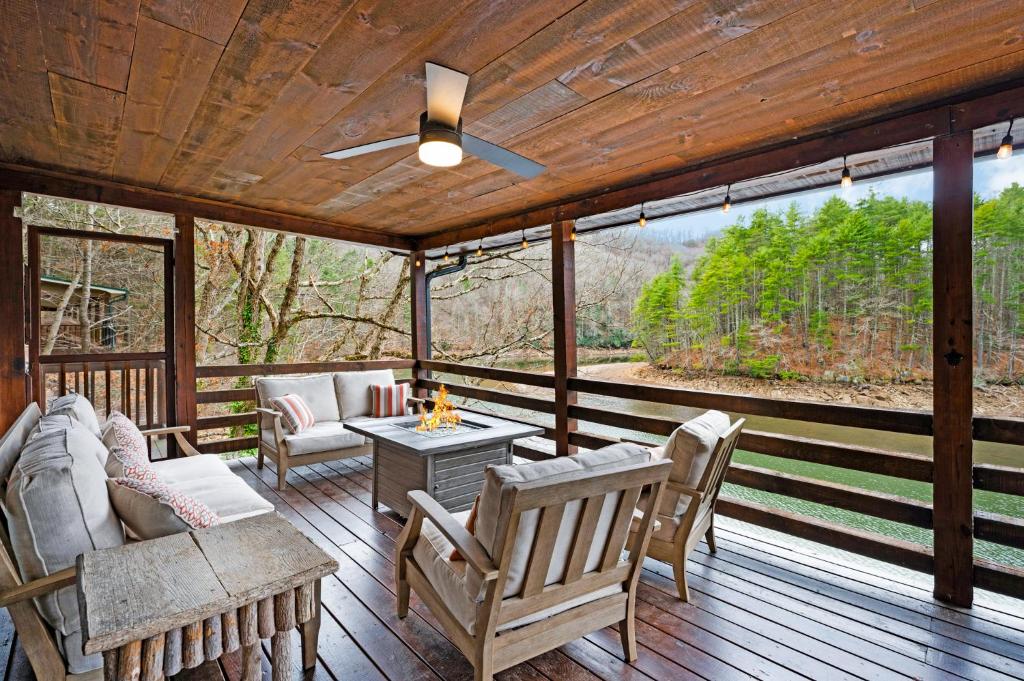 Around the Bend, Blue Ridge