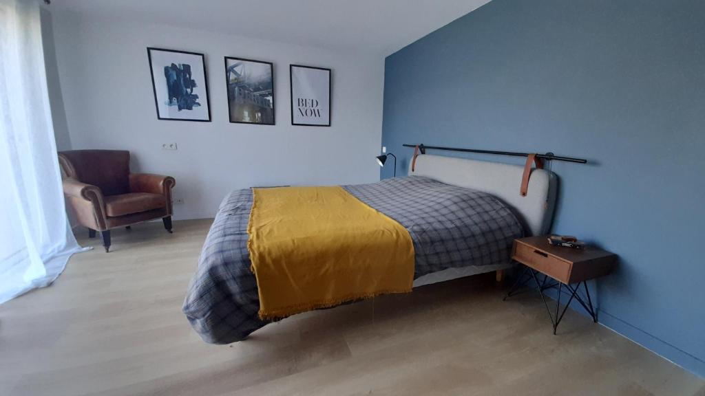 Chambre vue jardin - proche port, Vannes