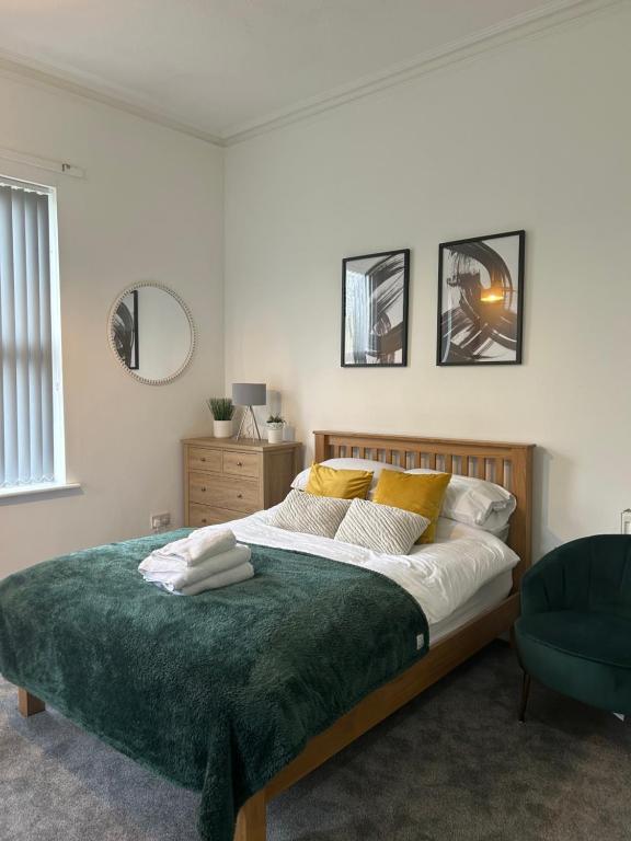 Large Studio with homely features!, Mansfield