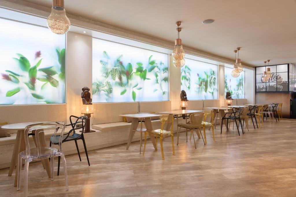 Hotel Puerta de Toledo — Restaurant & bars in Madrid, Community of Madrid