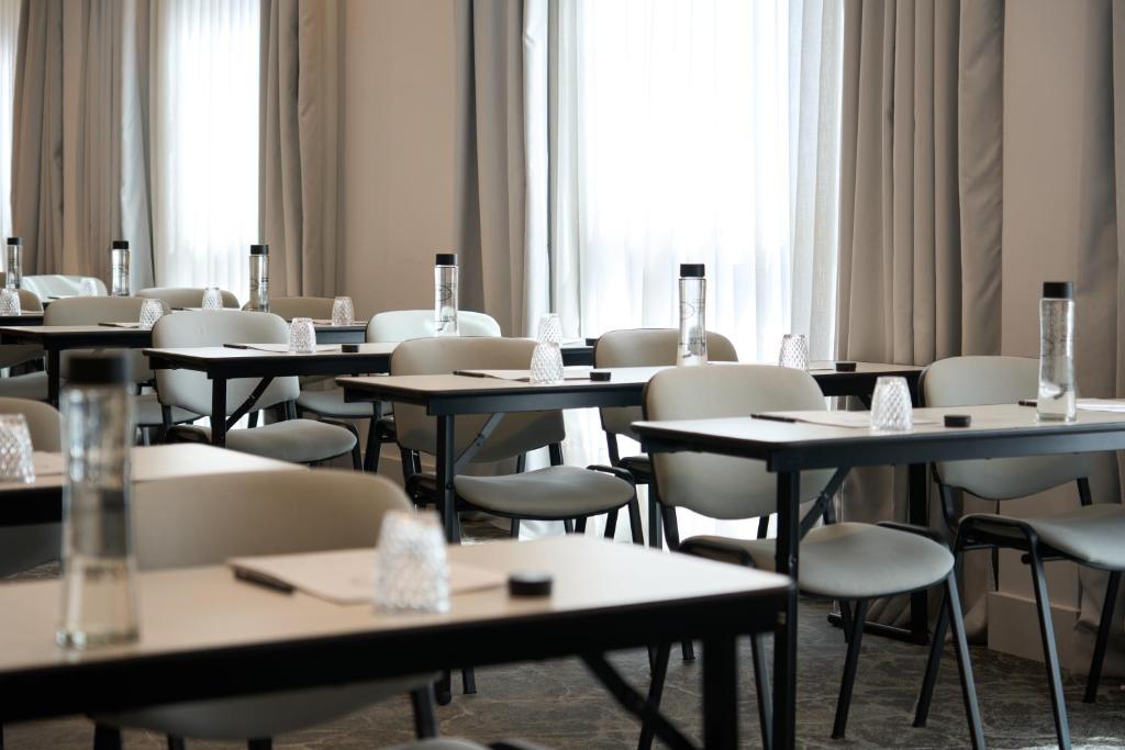 Hotel Puerta de Toledo — Restaurant & bars in Madrid, Community of Madrid