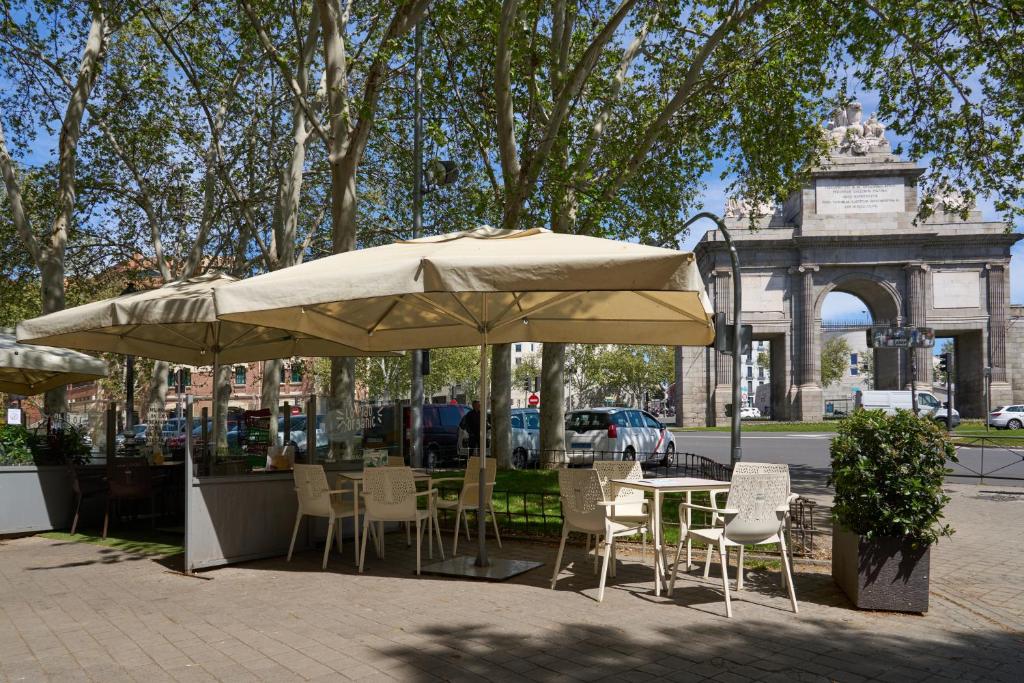 Hotel Puerta de Toledo — Restaurant & bars in Madrid, Community of Madrid