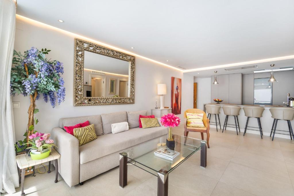 Elegant Marbella Beachside - 2