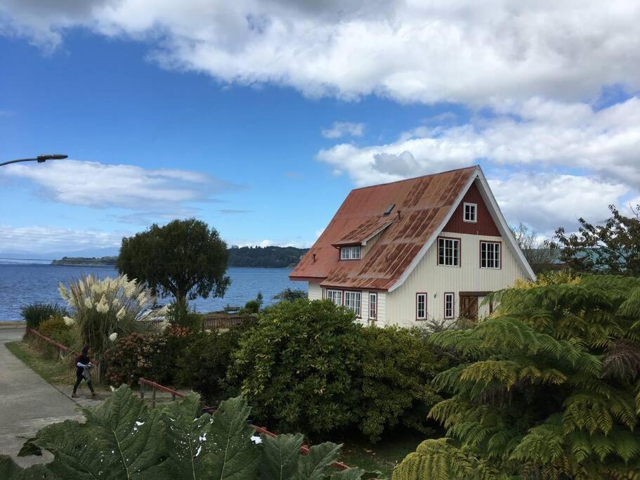 Espectacular Casa Histórica Frente Lago Llanquihue - 1