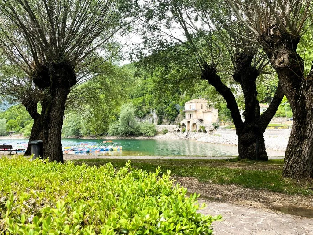 Hotel Garni del Lago, hotel v destinaci Scanno