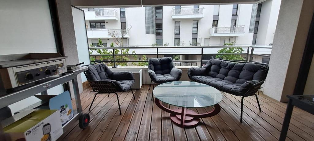 Spacious apartment near the sea - 1