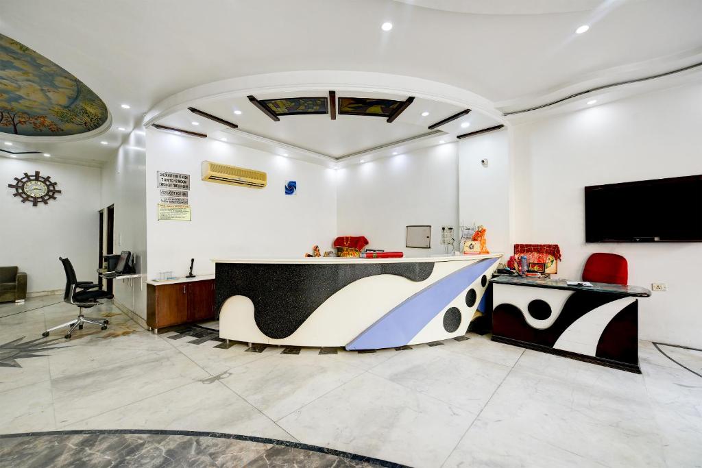 フロント・ロビー