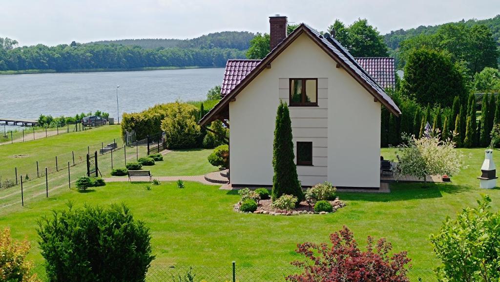 Dom nad jeziorem - Natalia, Kołczewo