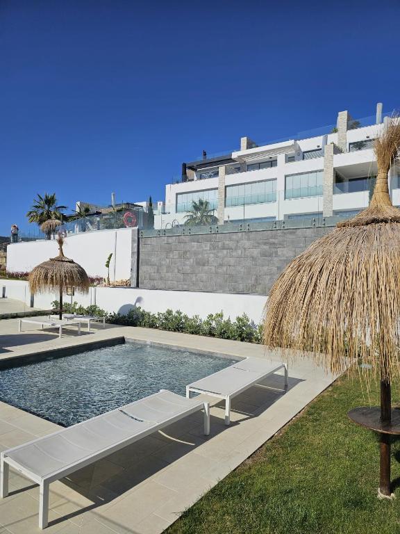 Luxury Blue Maritimo 2 Bedrooms Apartment Artola Homes Cabopino - 2