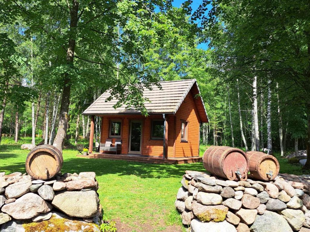 Mugavustega majake kahele Muhumaal, Paenase