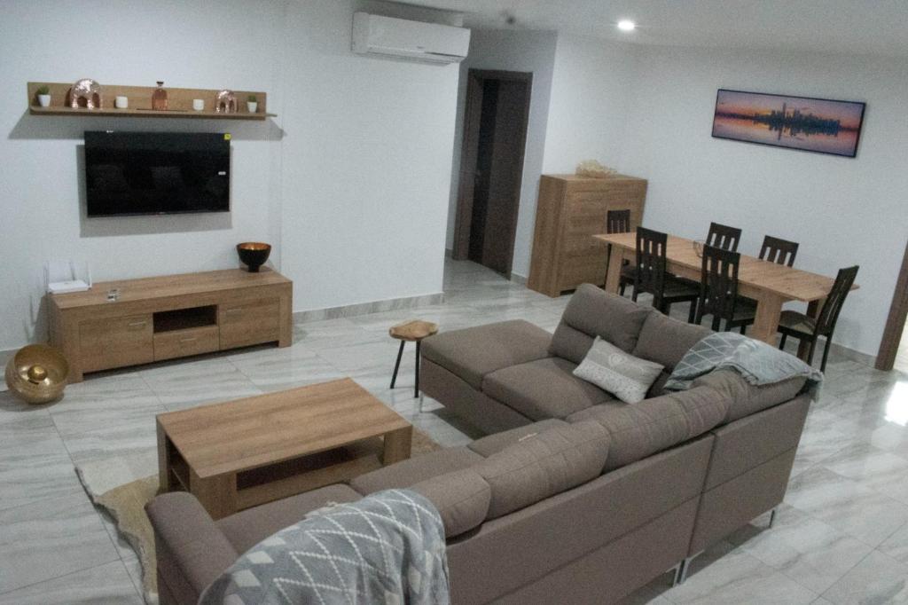 Friedahome, Abidžan