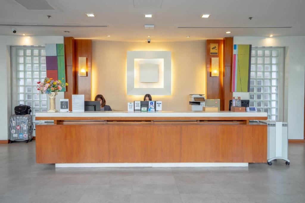 フロント・ロビー