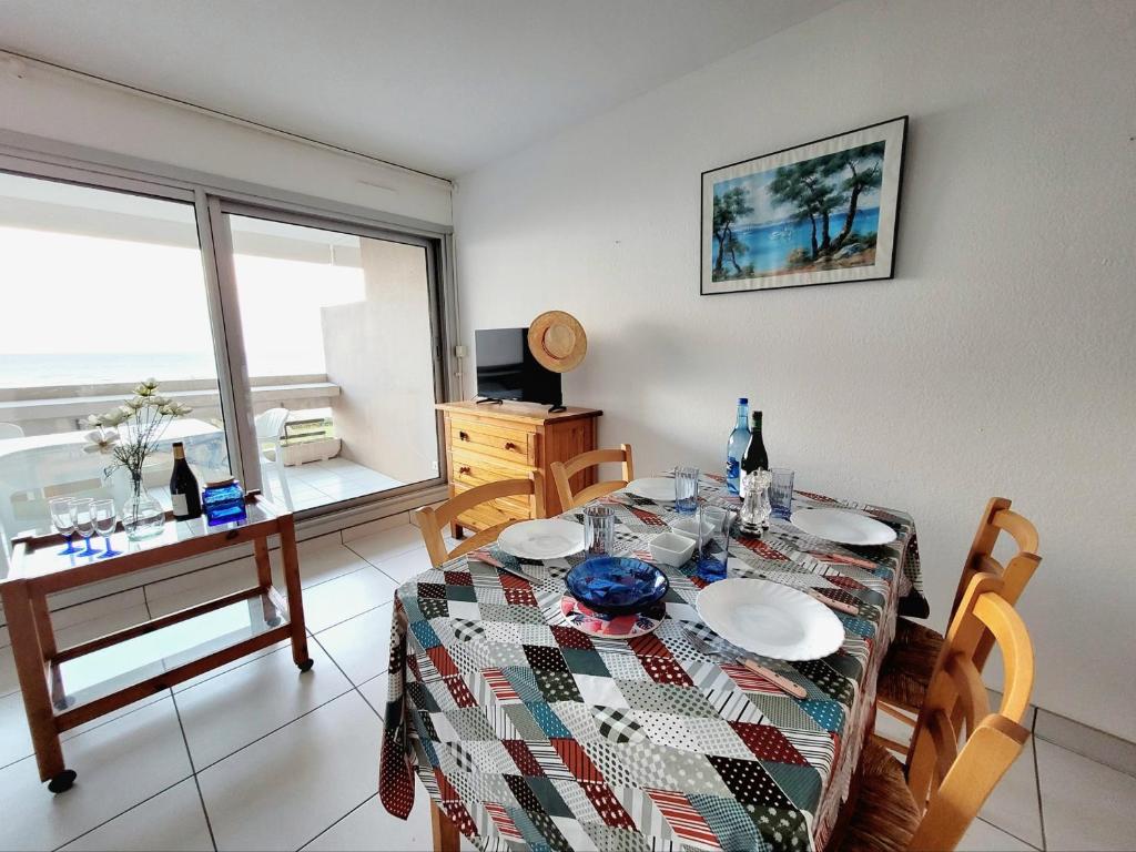 Canet Sud - T2 cabine 4/6 pers - Terrasse - Accès direct plage - FR-1-794-121 - 3