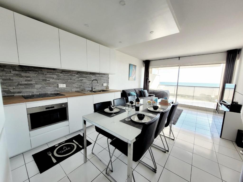 Canet-en-Roussillon - 6 pers - T3 - Plage directe, PKG, Piscine, Wifi - FR-1-794-128 - 2