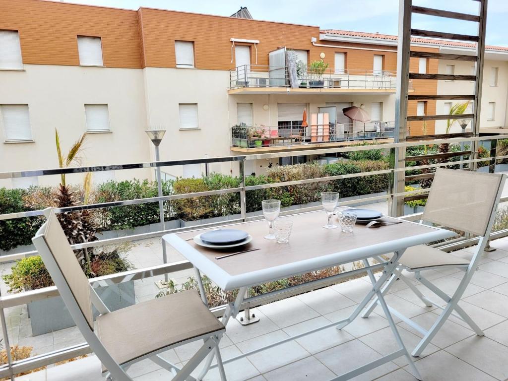 Beau T2 Moderne avec Piscine, Garage, Proche Mer - Canet-en-Roussillon - FR-1-794-132 - 1