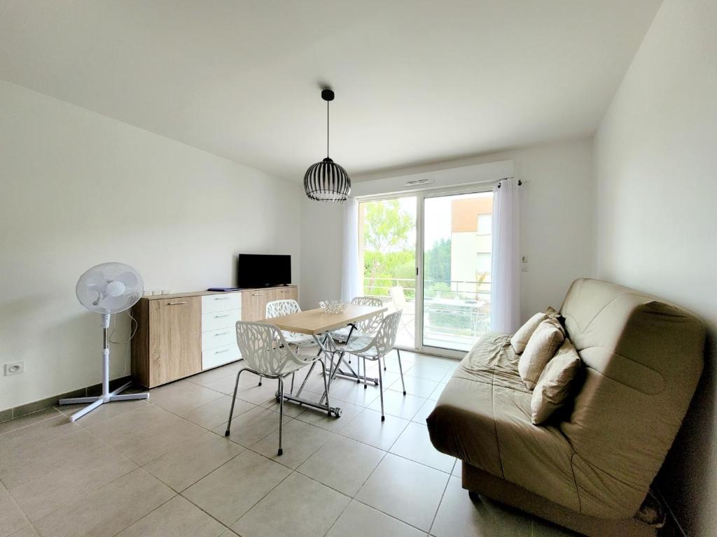 Beau T2 Moderne avec Piscine, Garage, Proche Mer - Canet-en-Roussillon - FR-1-794-132 - 4