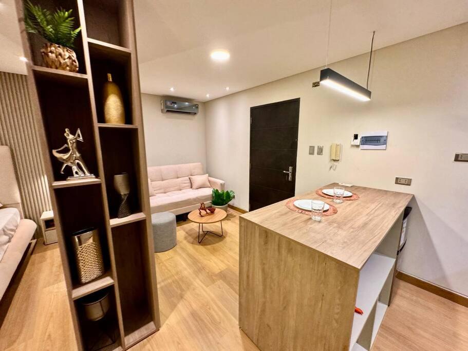 Apto ejecutivo y lujoso en zona universitaria centrla - 2