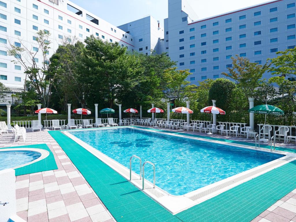 Hotel Nikko Narita outdoor pool