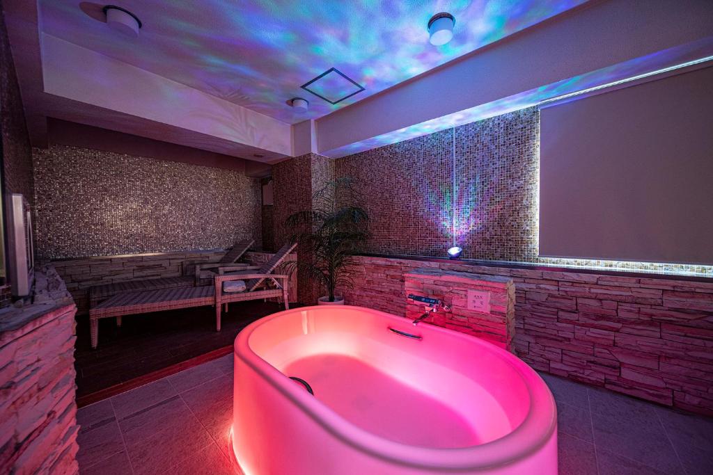 Sakuranomiya Towers Hotel - Adult Only