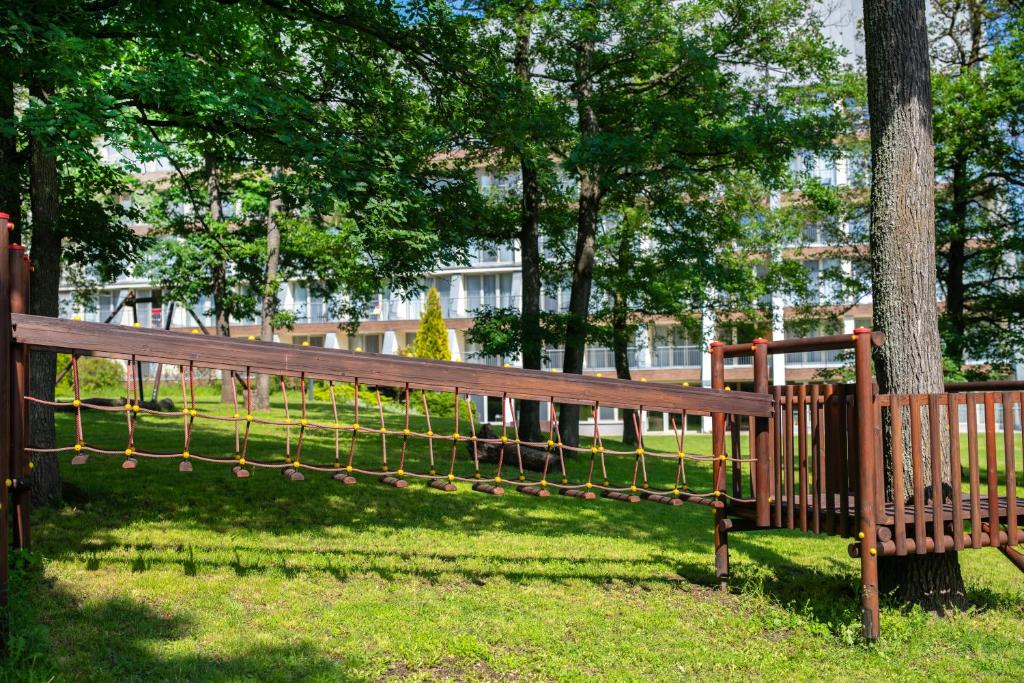 สนามเด็กเล่น