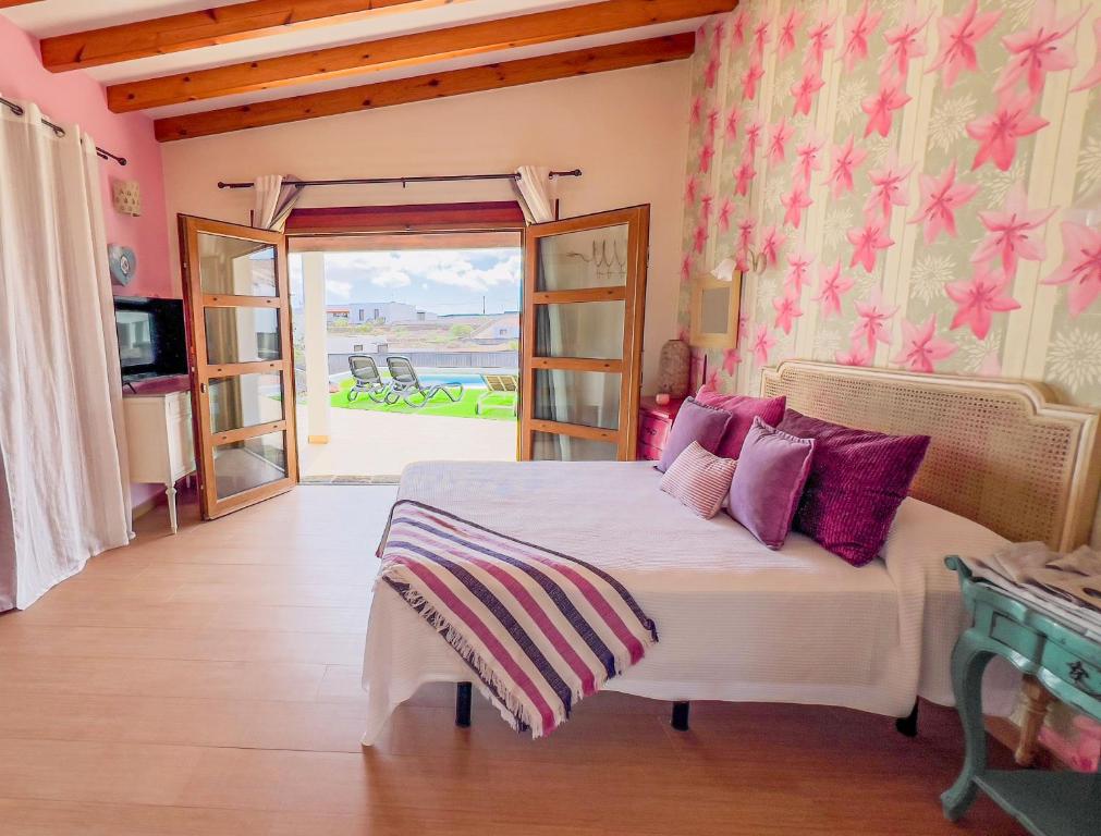 Villa Volcan2 Rural Private Pool la Oliva by Holidays Home - 5