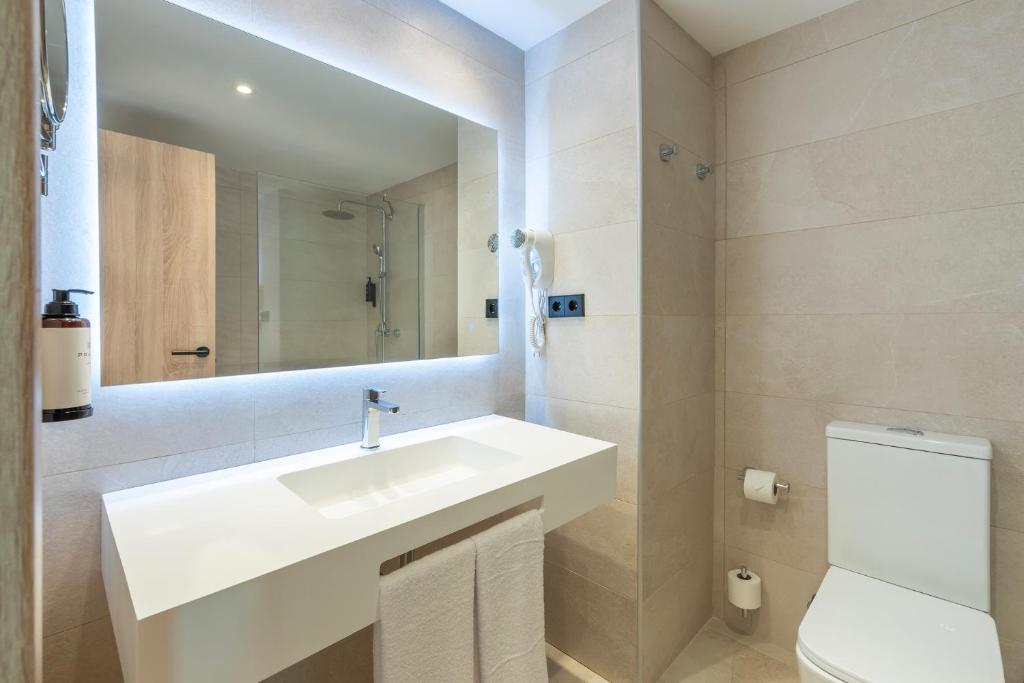 Hotel Palia Tropico Playa — Palma Nova, Balearic Islands