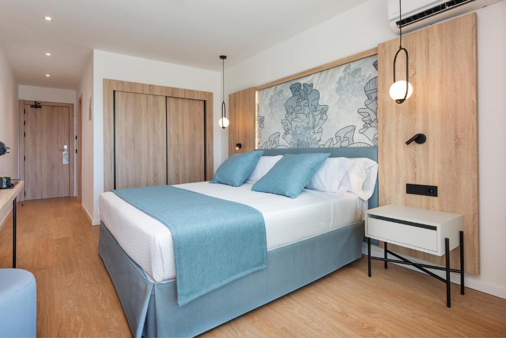 Hotel Palia Tropico Playa — Palma Nova, Balearic Islands